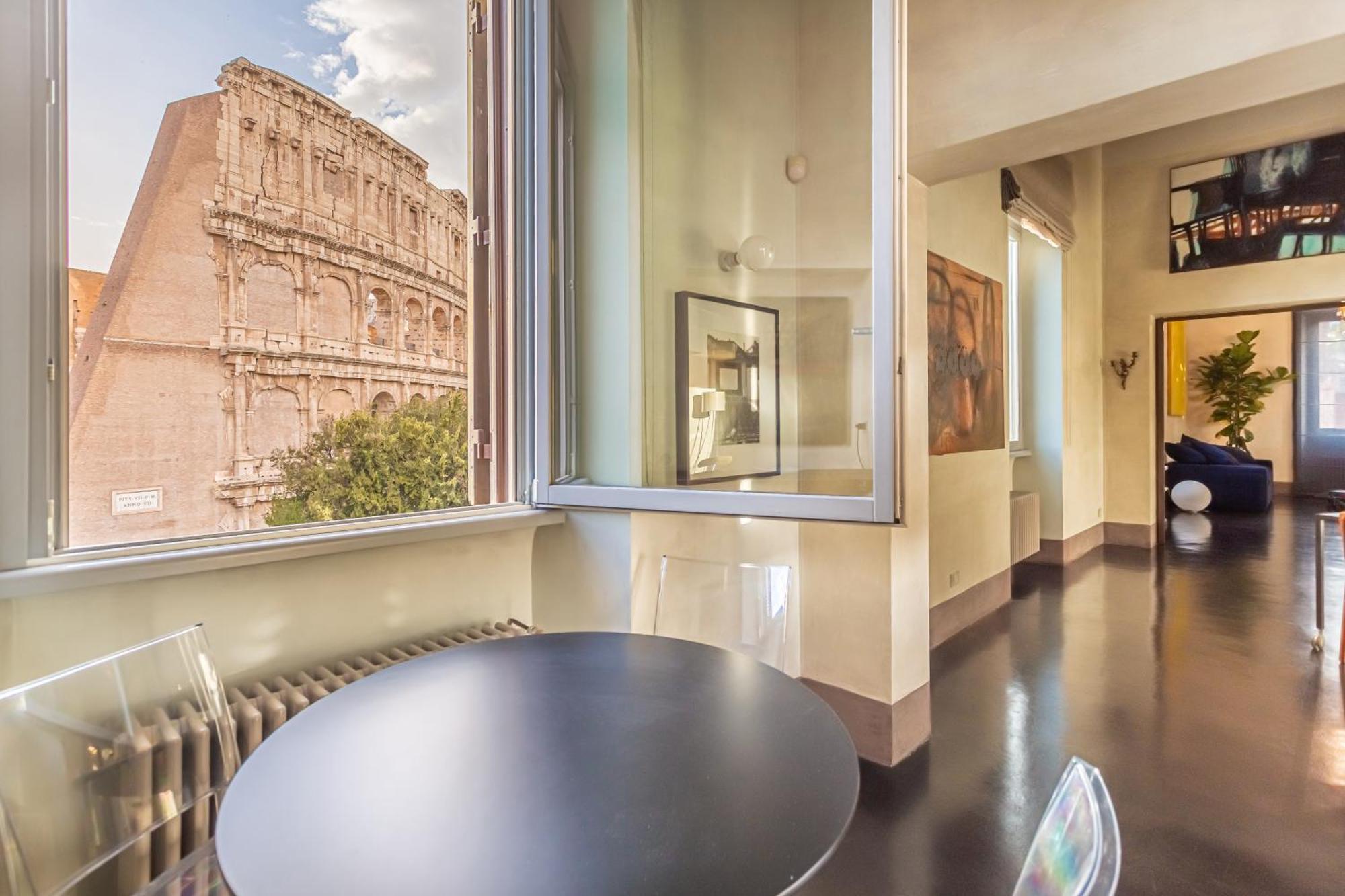 Iconic With Unique Colosseum View Appartamento *